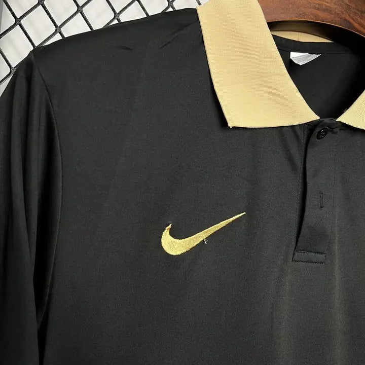 Camisa Polo Barcelona Preta Gola Dourada